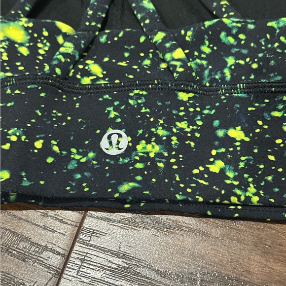 lululemon athletica Women's Black, Neon Green & Yellow Splatter Sports Bra Sz 2 - Picture 3 of 6